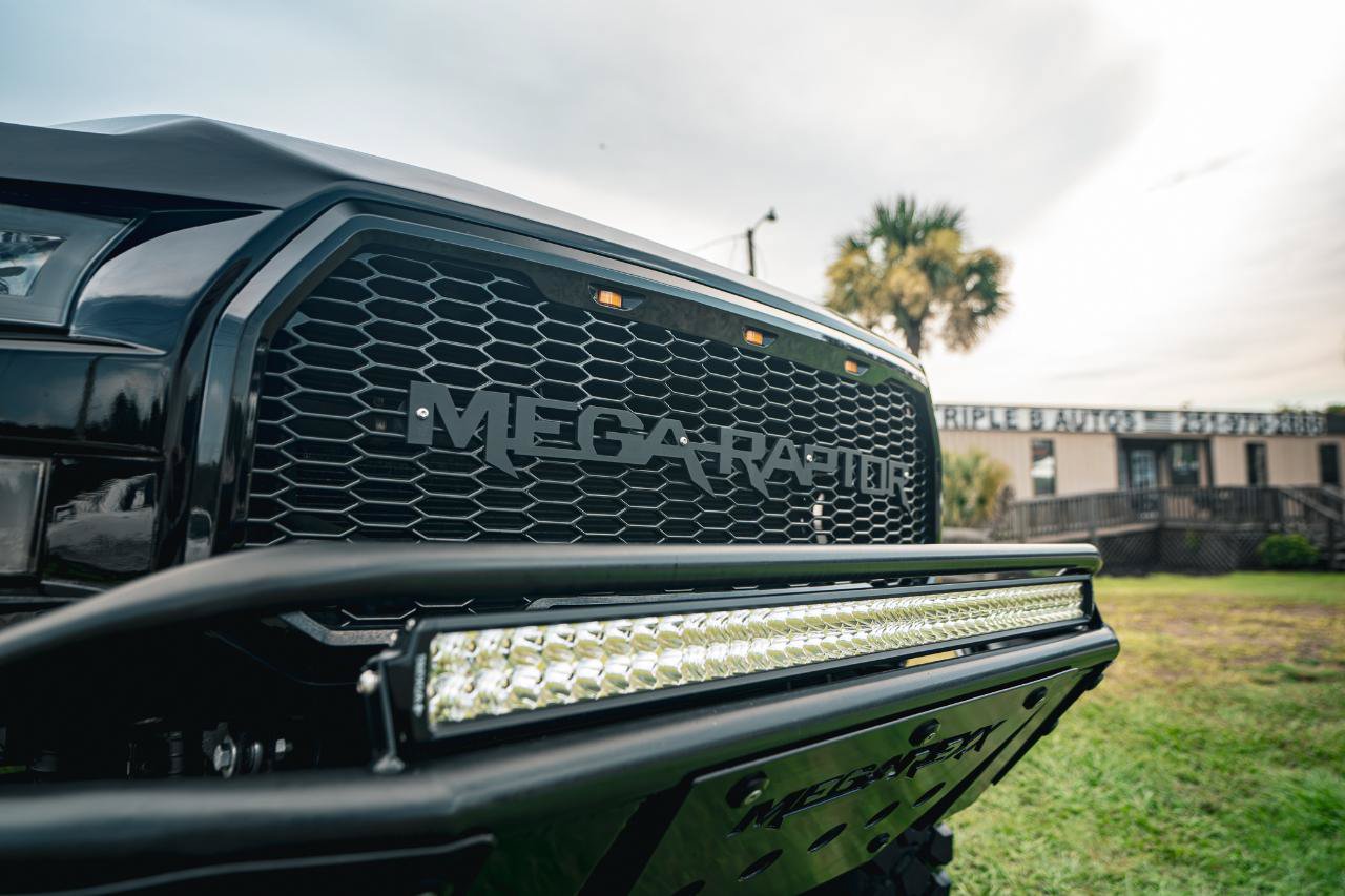 Used 2012 Ford F250 Lariat w/ Lariat Ultimate Pkg AWD/4WD image 9