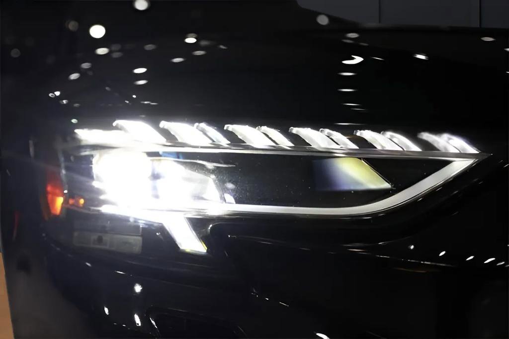 Used 2022 Audi S8 w/ S8 Executive Package image 51
