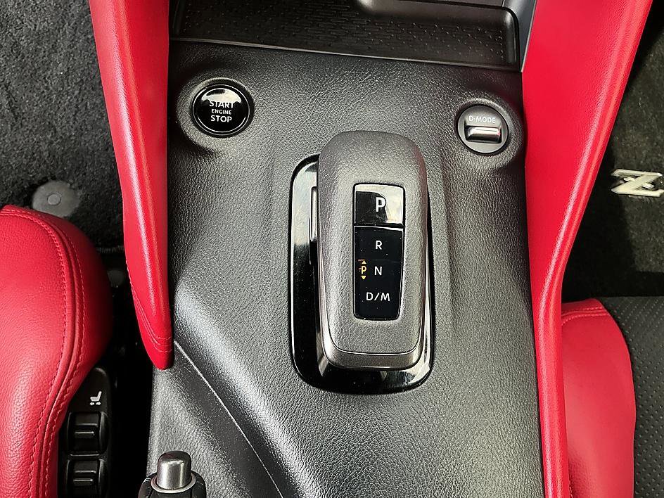 Certified 2025 Nissan Z Performance w/ Floor Mat Package RWD image 16