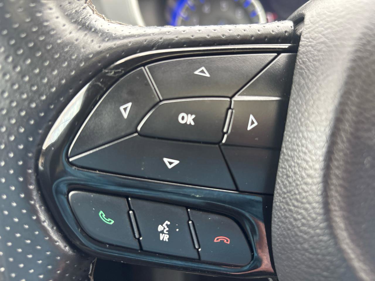 Used 2018 Chrysler Pacifica Limited w/ Advanced Safetytec Group image 17