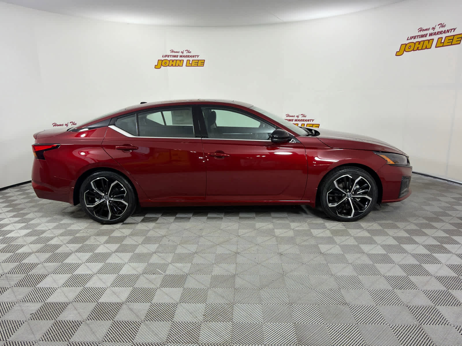 New 2026 Nissan Altima 2.5 SR w/ SR Premium Package image 7