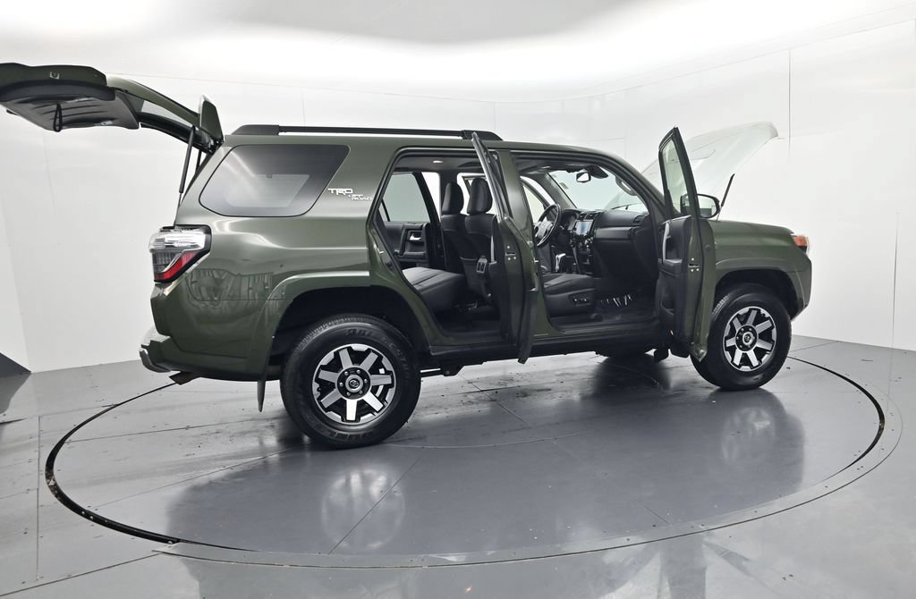 Used 2022 Toyota 4Runner TRD Off-Road Premium AWD/4WD image 65