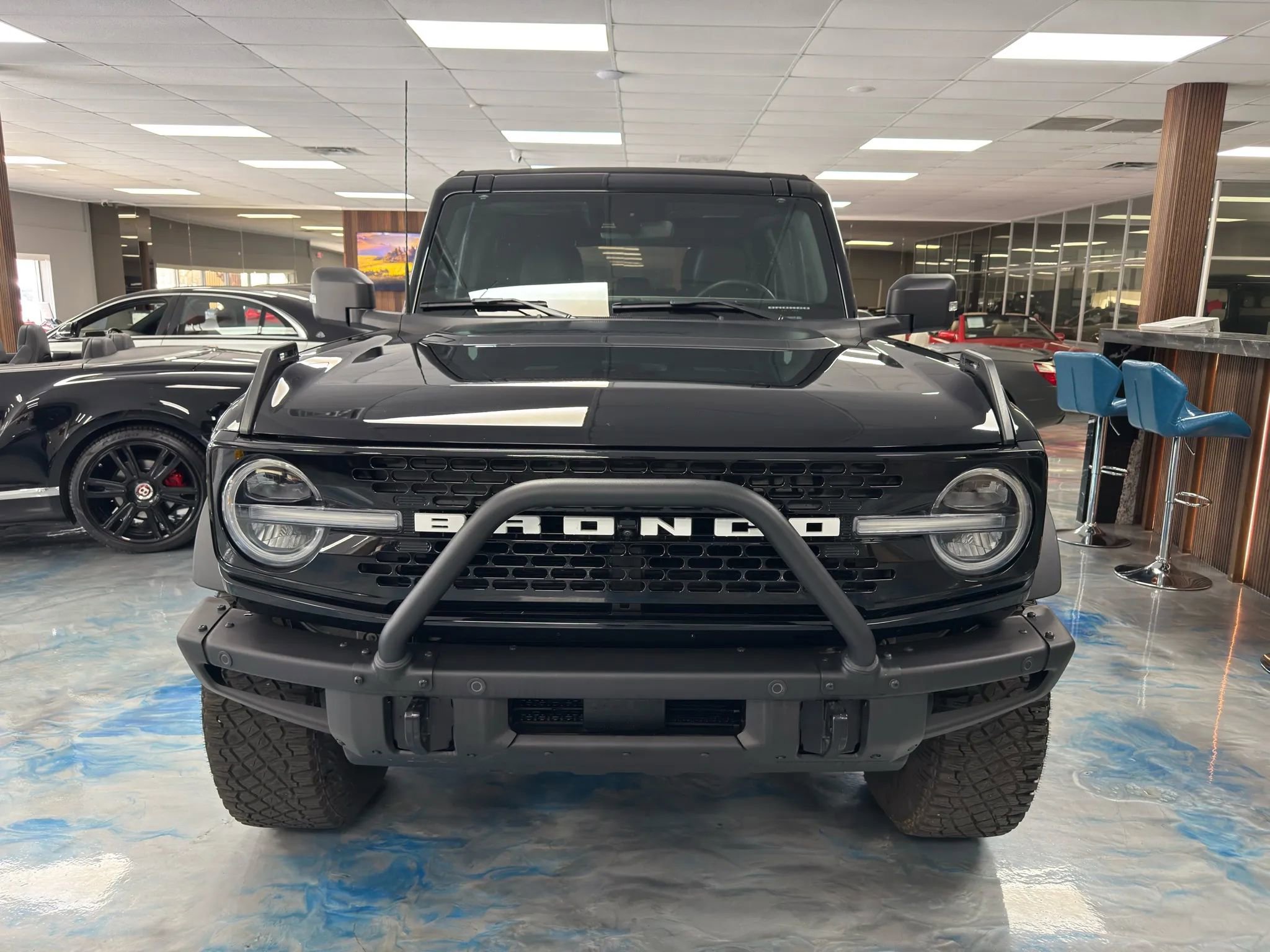 Used 2023 Ford Bronco Wildtrak image 2