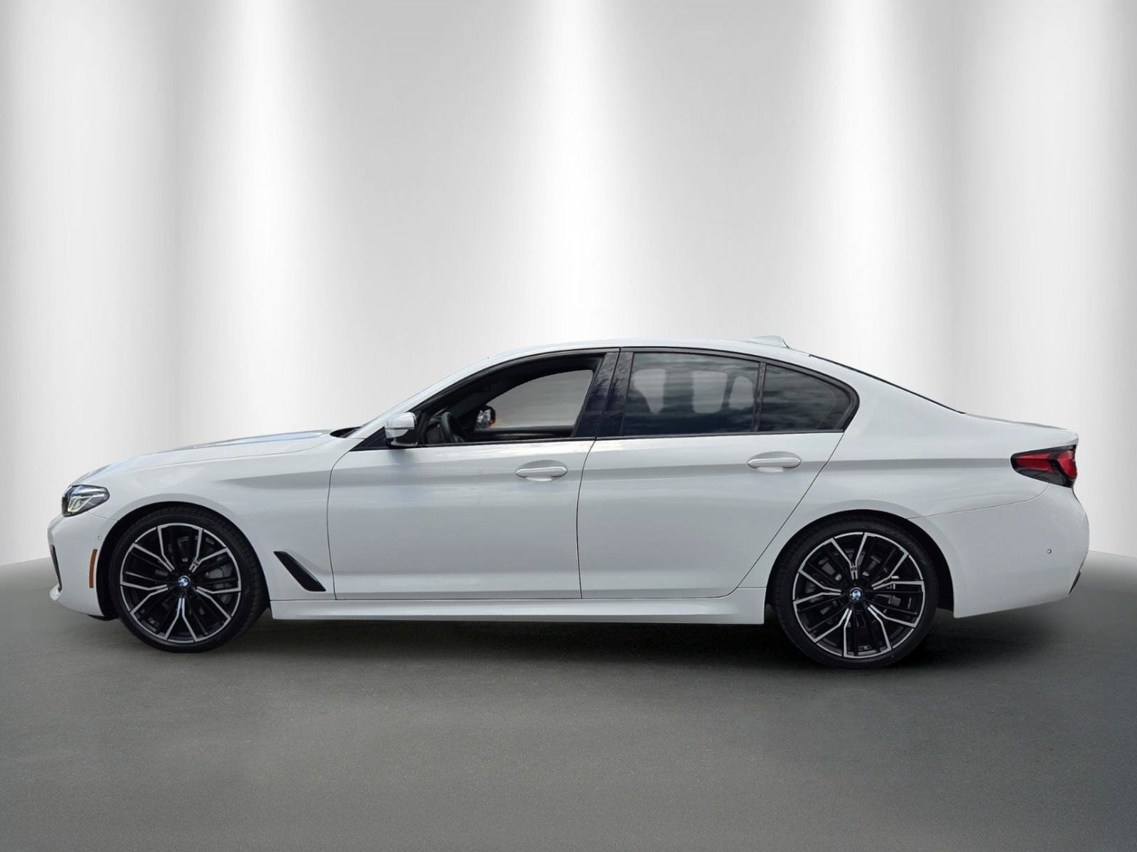 Certified 2023 BMW 530i w/ M Sport Package RWD image 4