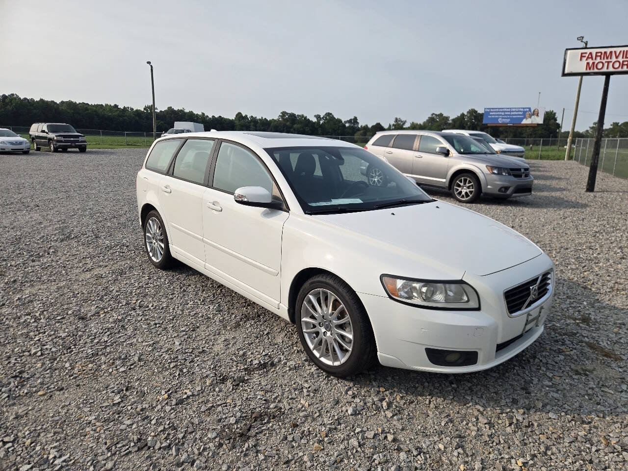 Used 2010 Volvo V50 2.4i FWD image 3