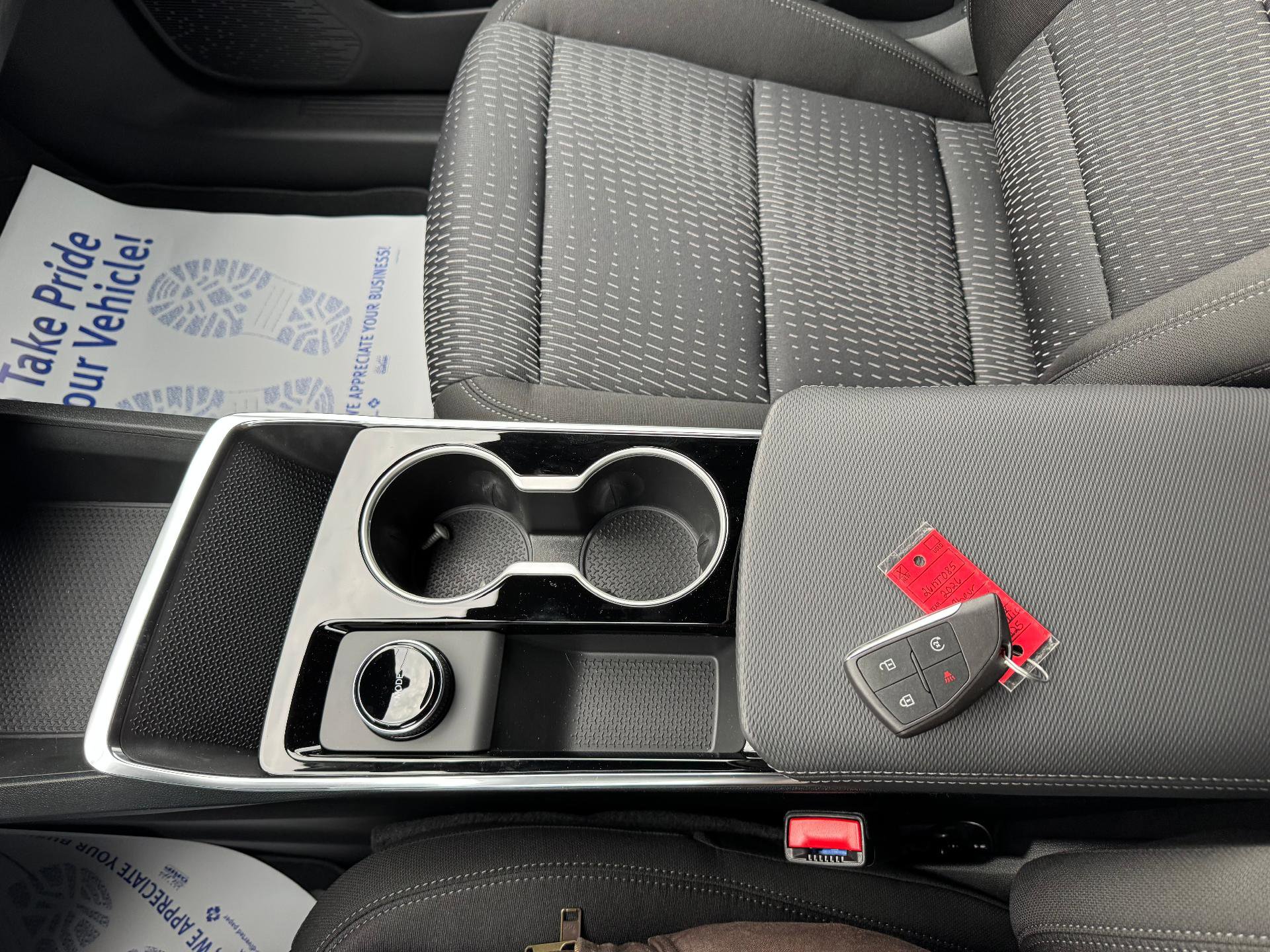 New 2026 Chevrolet Equinox LT w/ Midnight Edition image 36