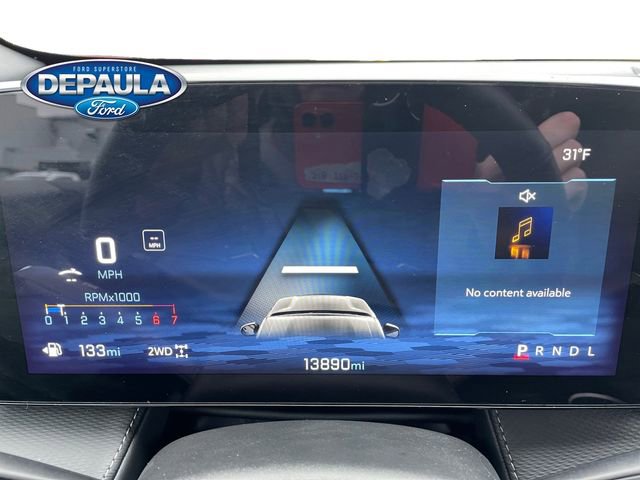 Used 2025 Chevrolet Equinox LT w/ Convenience Package II image 2