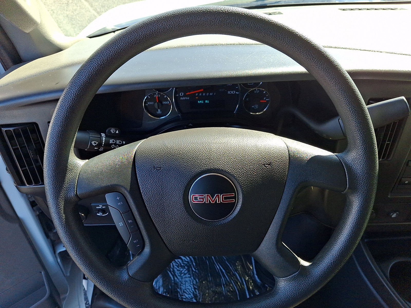 Used 2025 GMC Savana 3500 LT w/ LT Preferred Equipment Group RWD image 18