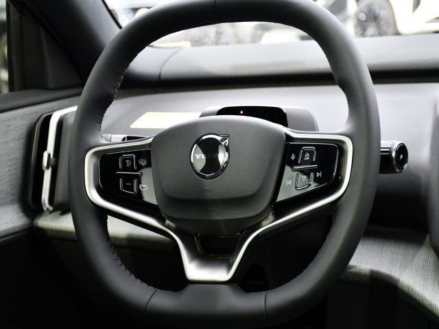 New 2026 Volvo EX30 Plus w/ Protection Package Premier image 19