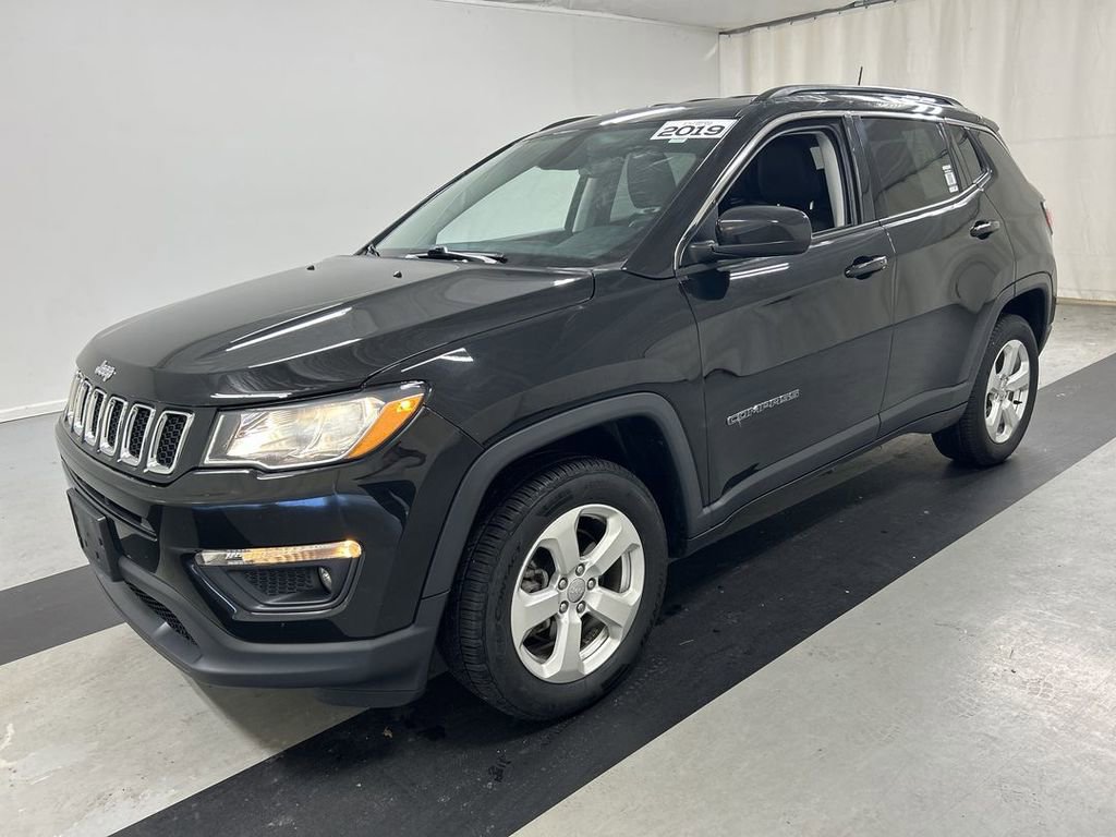 Used 2019 Jeep Compass Latitude w/ Popular Equipment Group AWD/4WD image 5