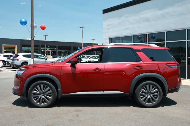Used 2022 Nissan Pathfinder SL w/ SL Premium Package FWD image 9