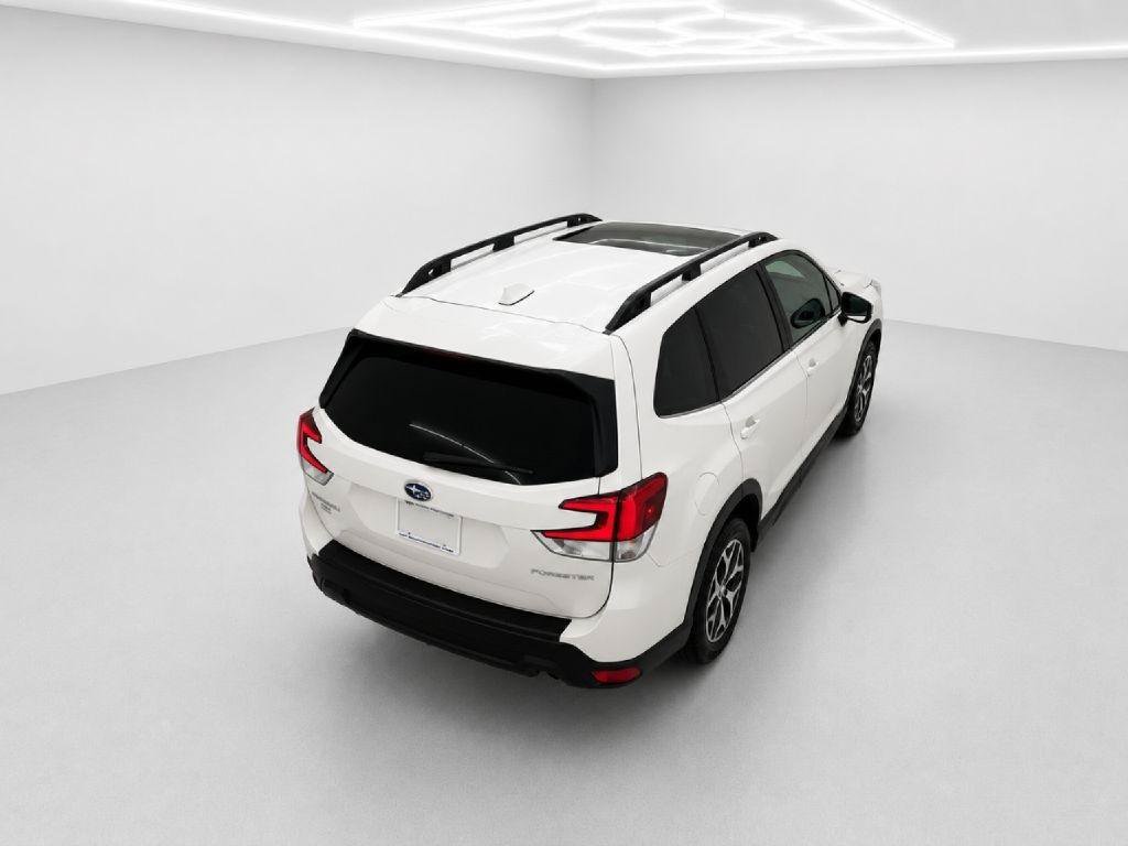 Used 2023 Subaru Forester Premium AWD/4WD image 34
