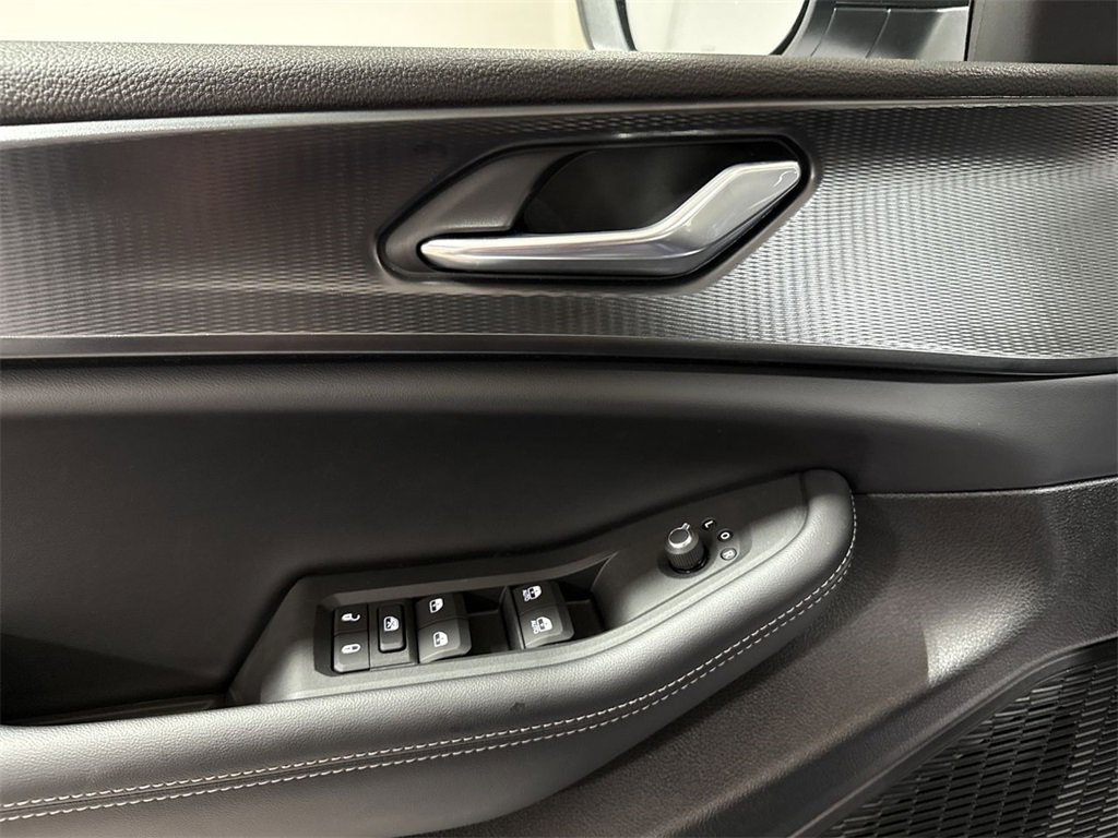 New 2025 Jeep Grand Cherokee L Laredo w/ Luxury Tech Group I image 21