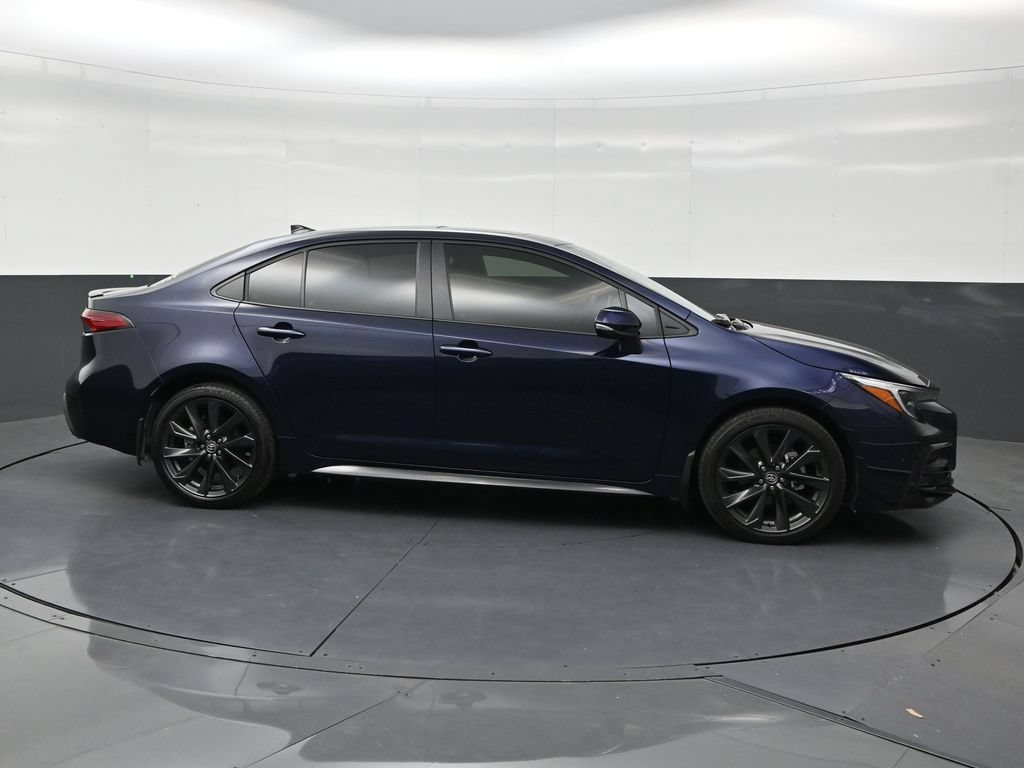Used 2025 Toyota Corolla XSE FWD image 6
