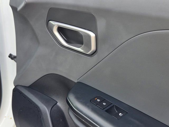 Used 2025 Kia K4 FWD image 28