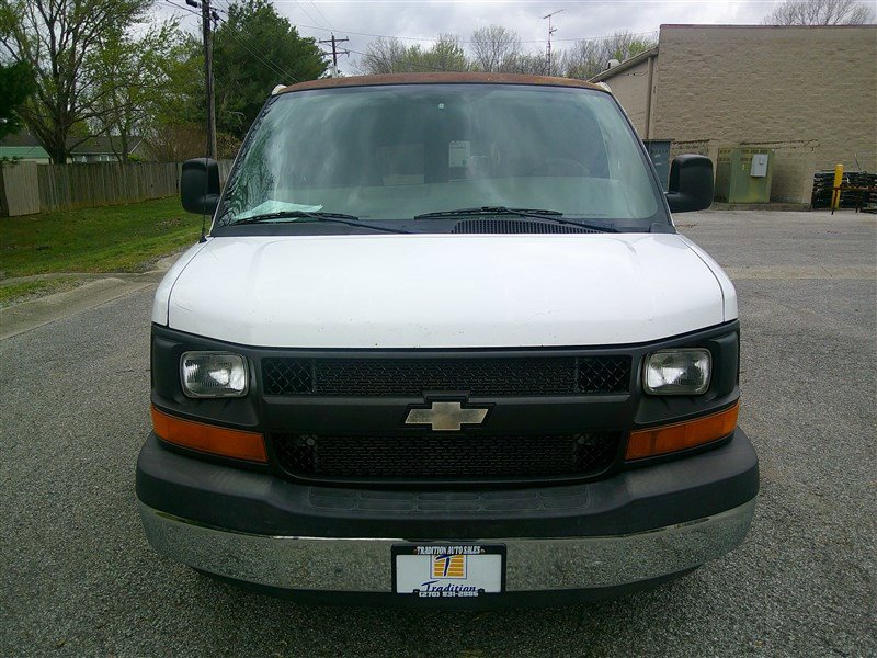 Used 2010 Chevrolet Express 1500 AWD w/ Power Package image 8