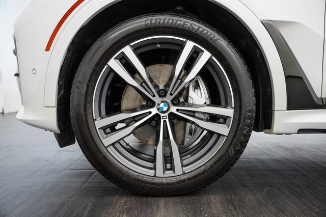 Used 2021 BMW X7 xDrive40i w/ M Sport Package AWD/4WD image 45