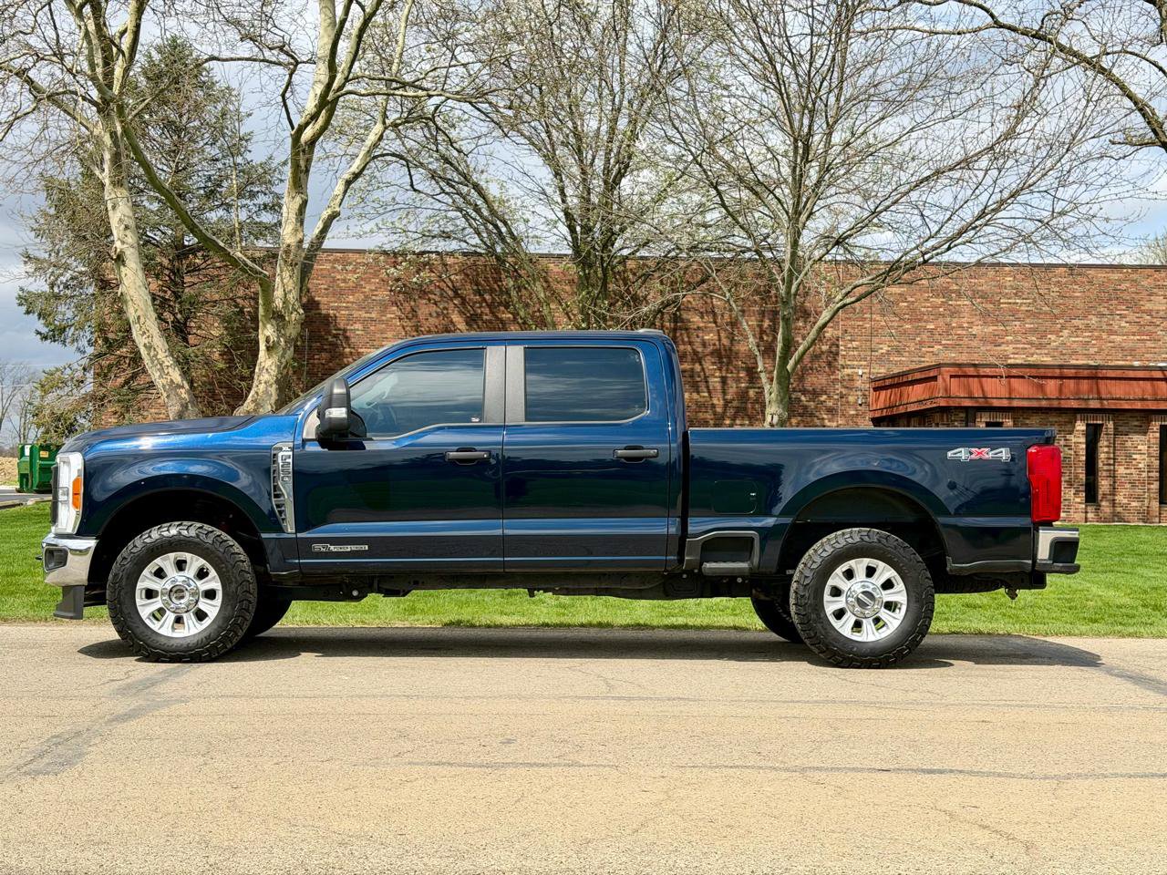 Used 2023 Ford F250 XL w/ XL Chrome Package image 3