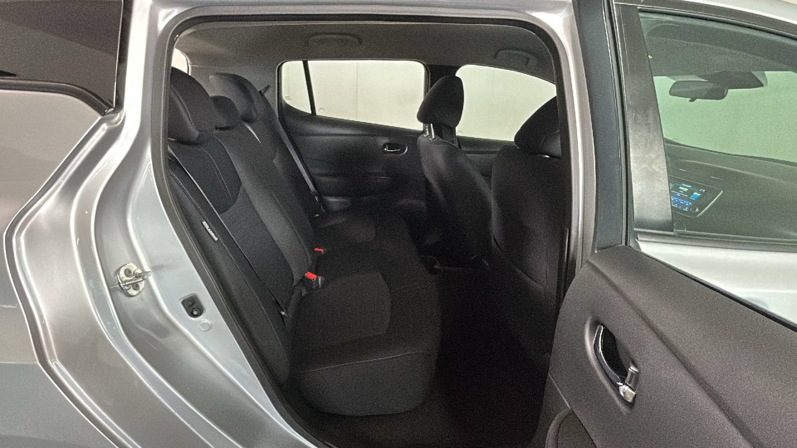 Used 2023 Nissan Leaf S FWD image 34