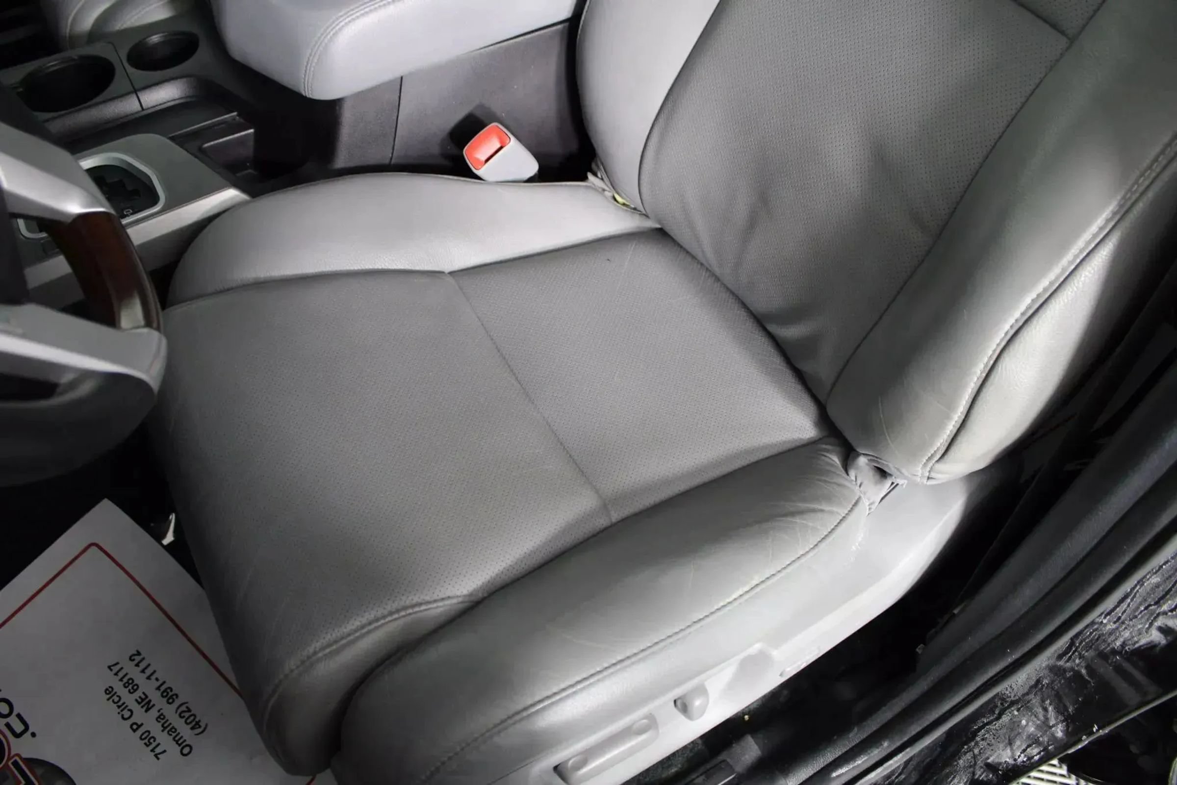 Used 2016 Toyota Sequoia Platinum AWD/4WD image 36