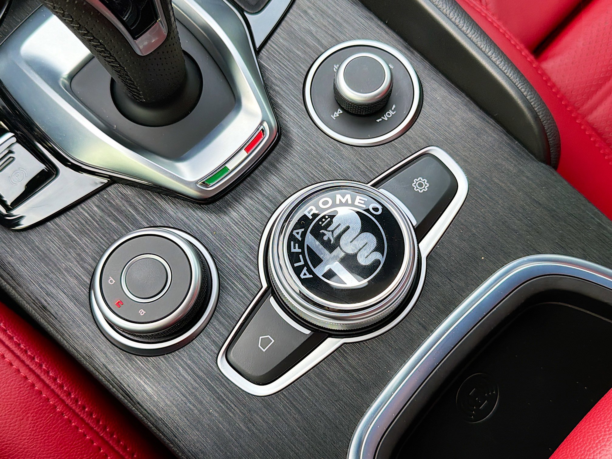 Used 2024 Alfa Romeo Giulia Sprint image 29