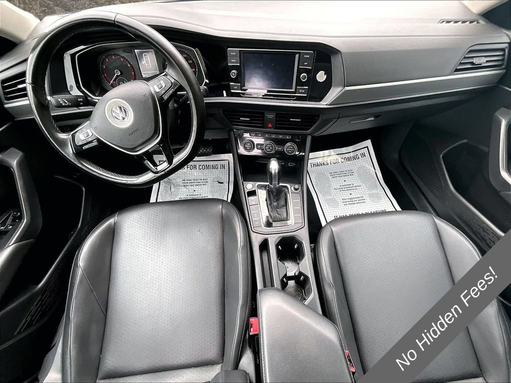 Used 2019 Volkswagen Jetta SE w/ Cold Weather Package FWD image 11