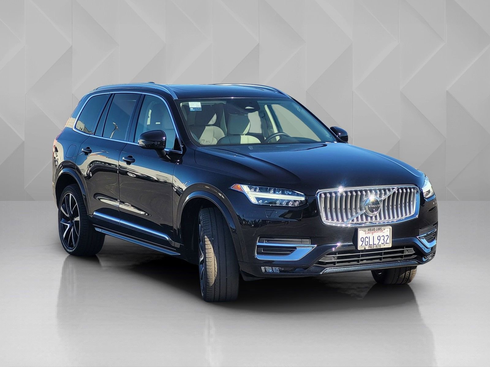Certified 2023 Volvo XC90 B6 Plus w/ Protection Package Premier AWD/4WD image 8