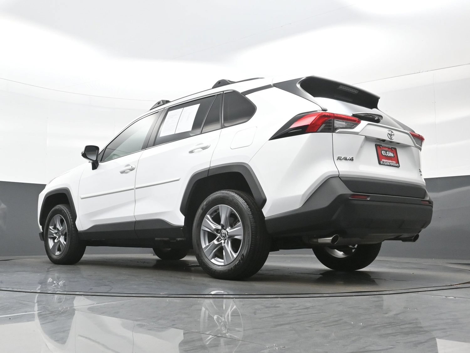 Used 2022 Toyota RAV4 XLE w/ Convenience Package AWD/4WD image 32
