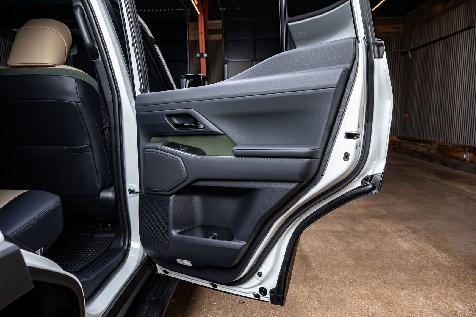 Used 2025 Lexus GX 550 image 39