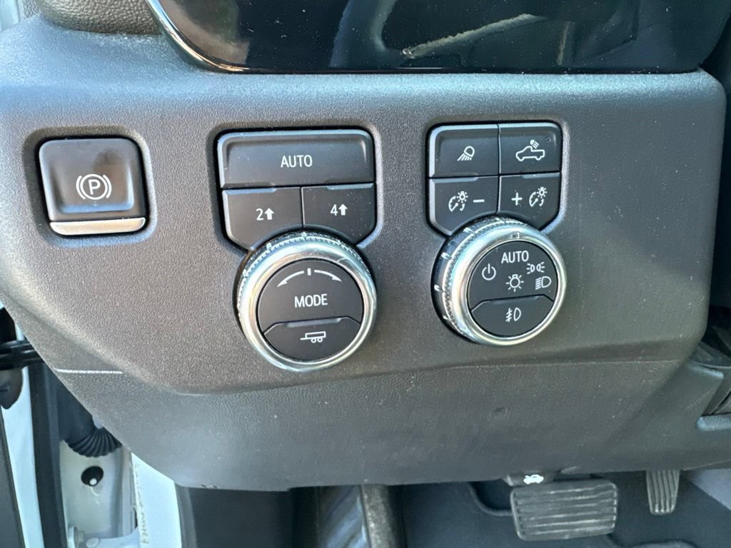 Used 2025 GMC Sierra 1500 SLT AWD/4WD image 17
