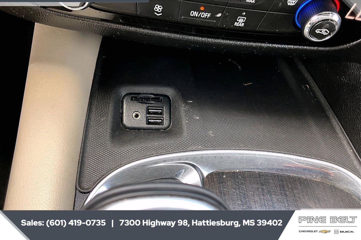 Used 2020 Buick Enclave Essence w/ Sport Touring Edition FWD image 24