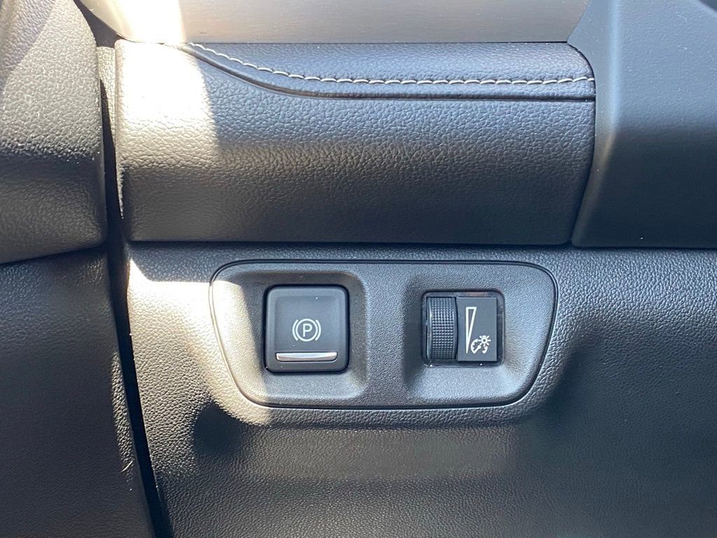 Used 2023 GMC Acadia Denali w/ Trailering Package image 10