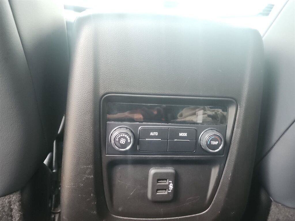 Used 2020 Buick Enclave Essence AWD/4WD image 35