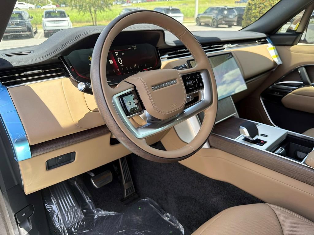 New 2026 Land Rover Range Rover Long Wheelbase SE AWD/4WD image 21