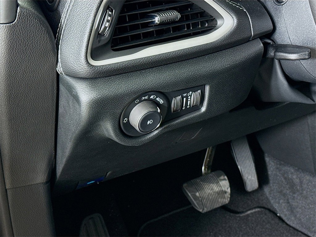 New 2026 Chrysler Pacifica Select image 10