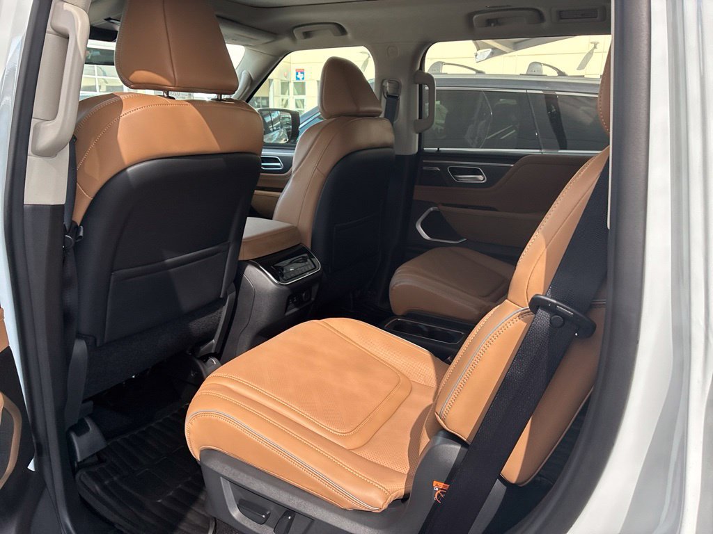 New 2027 INFINITI QX80 Luxe w/ Cargo Package RWD image 11