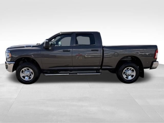 Used 2023 RAM 3500 Tradesman w/ Chrome Appearance Group AWD/4WD image 32