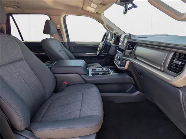 Used 2023 Ford Expedition XLT image 21