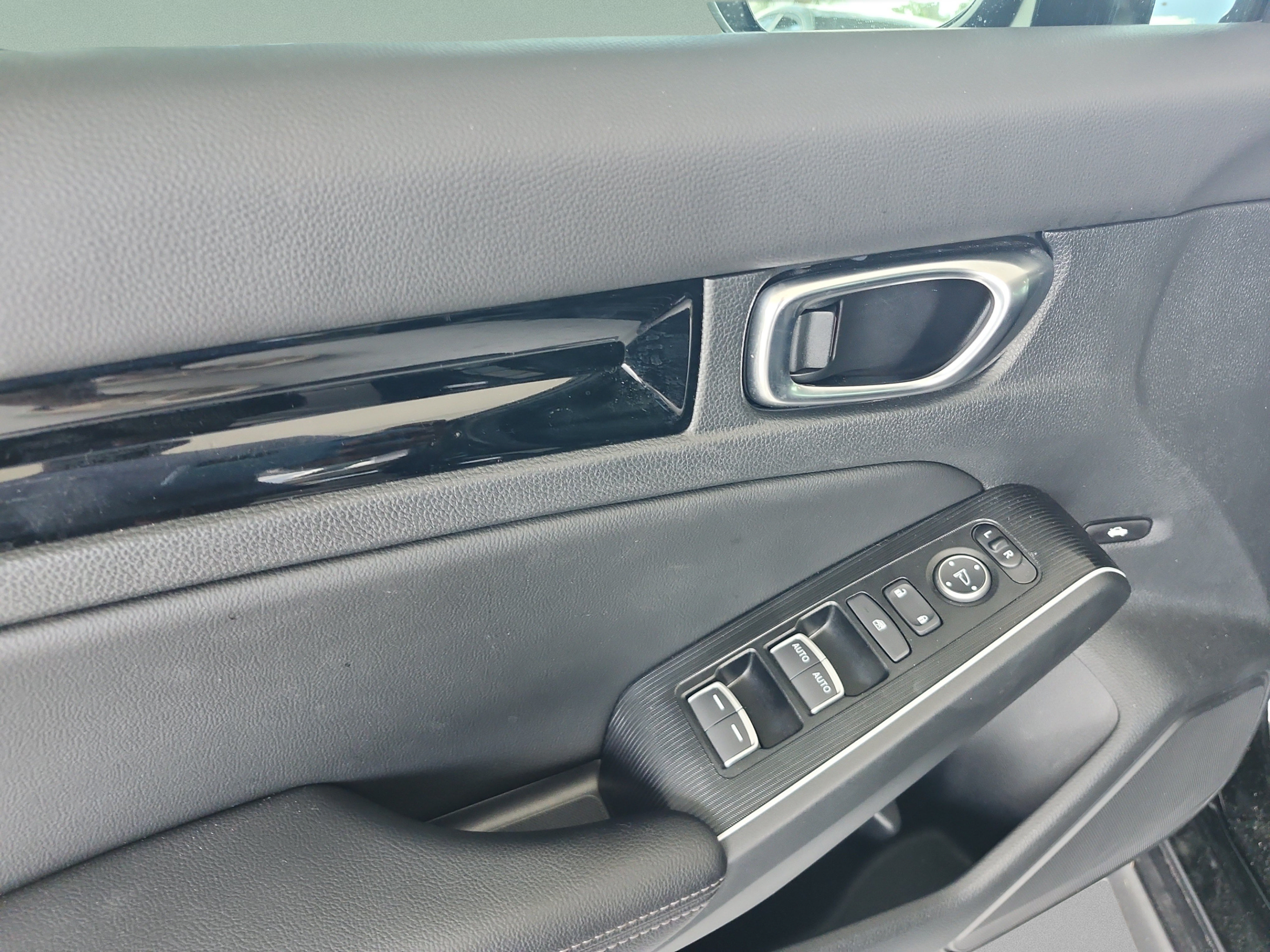 Used 2025 Honda Civic Sport Touring image 16