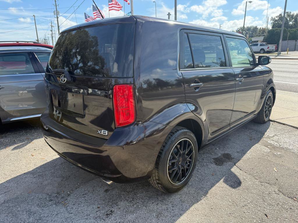 Used 2010 Scion xB FWD image 6
