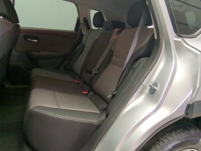 Used 2022 Nissan Rogue SV image 26