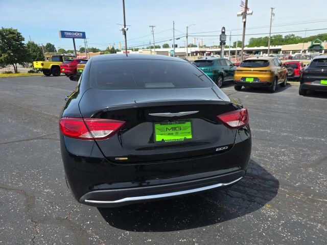 Used 2016 Chrysler 200 Limited FWD image 5