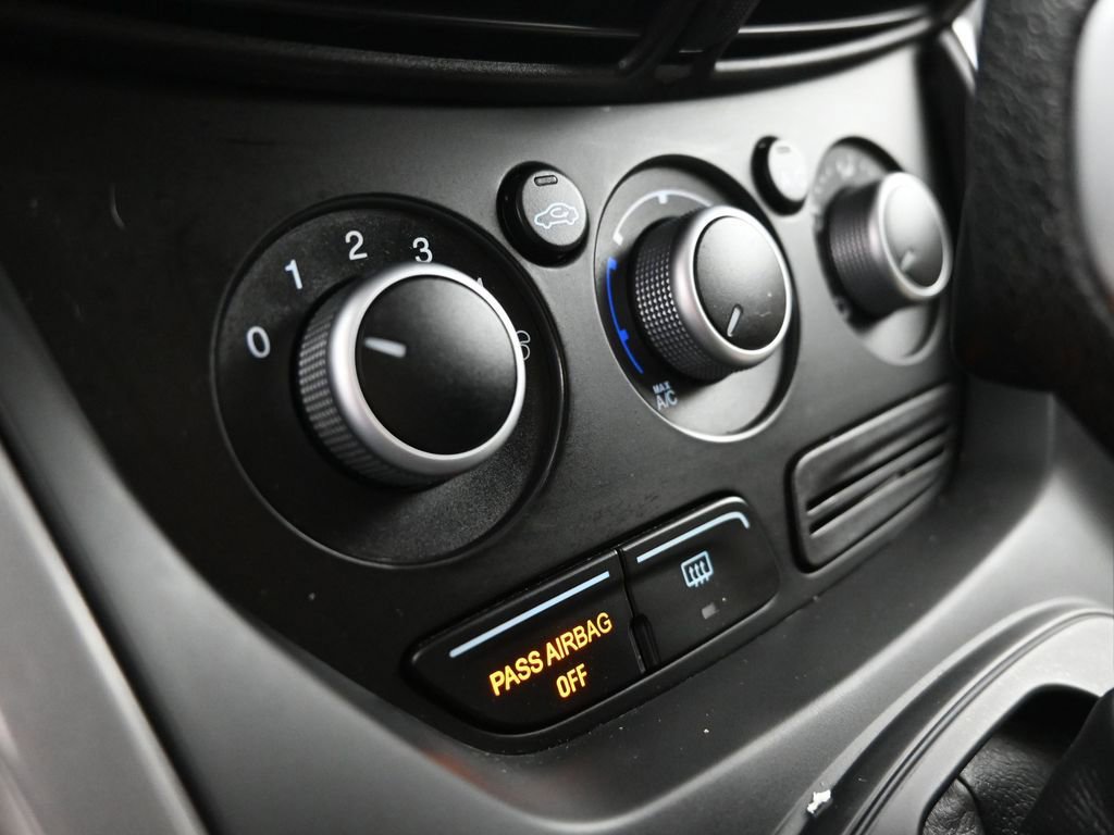 Used 2015 Ford Escape SE image 16