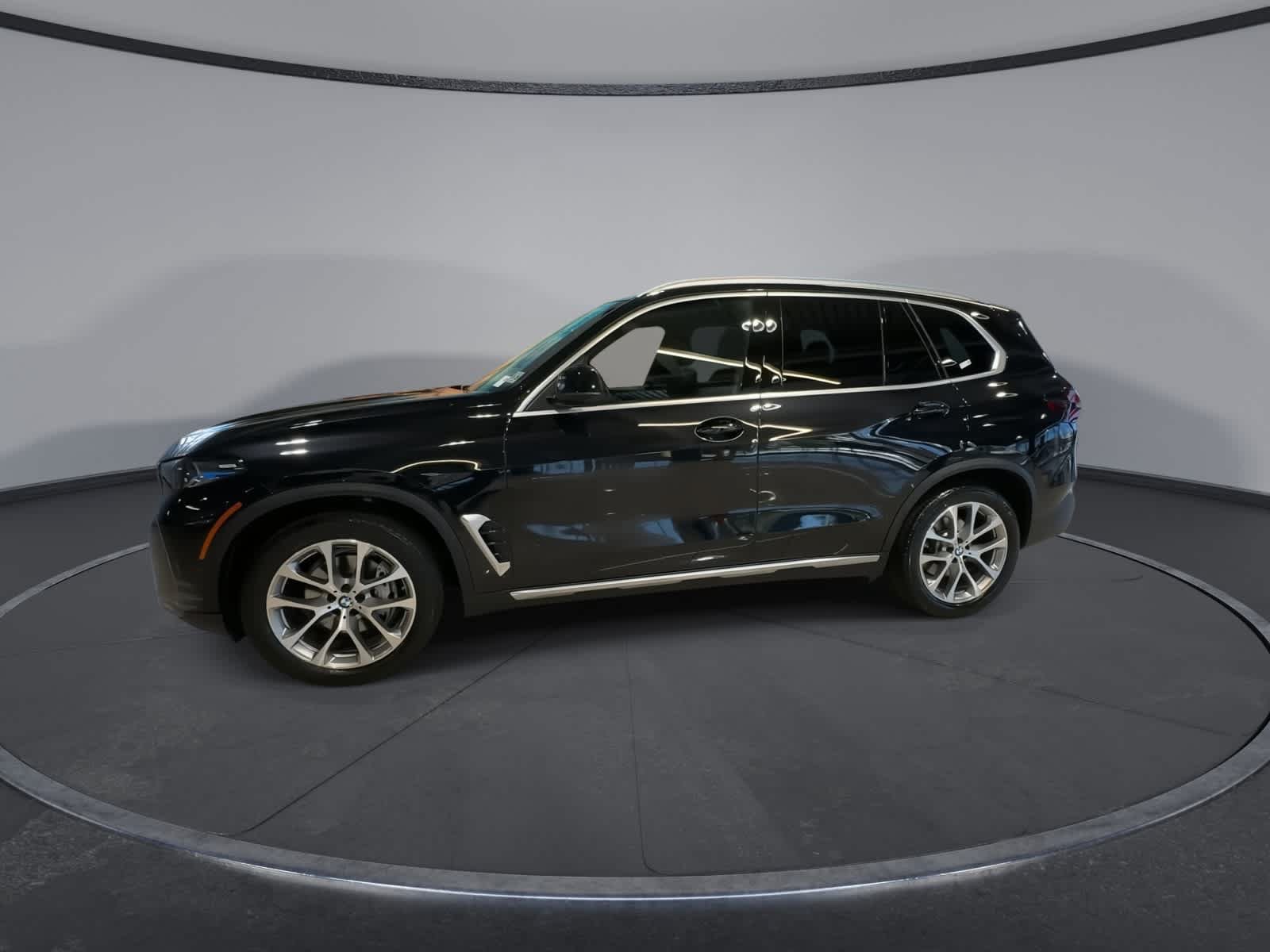 Used 2024 BMW X5 xDrive40i w/ Premium Package AWD/4WD image 6