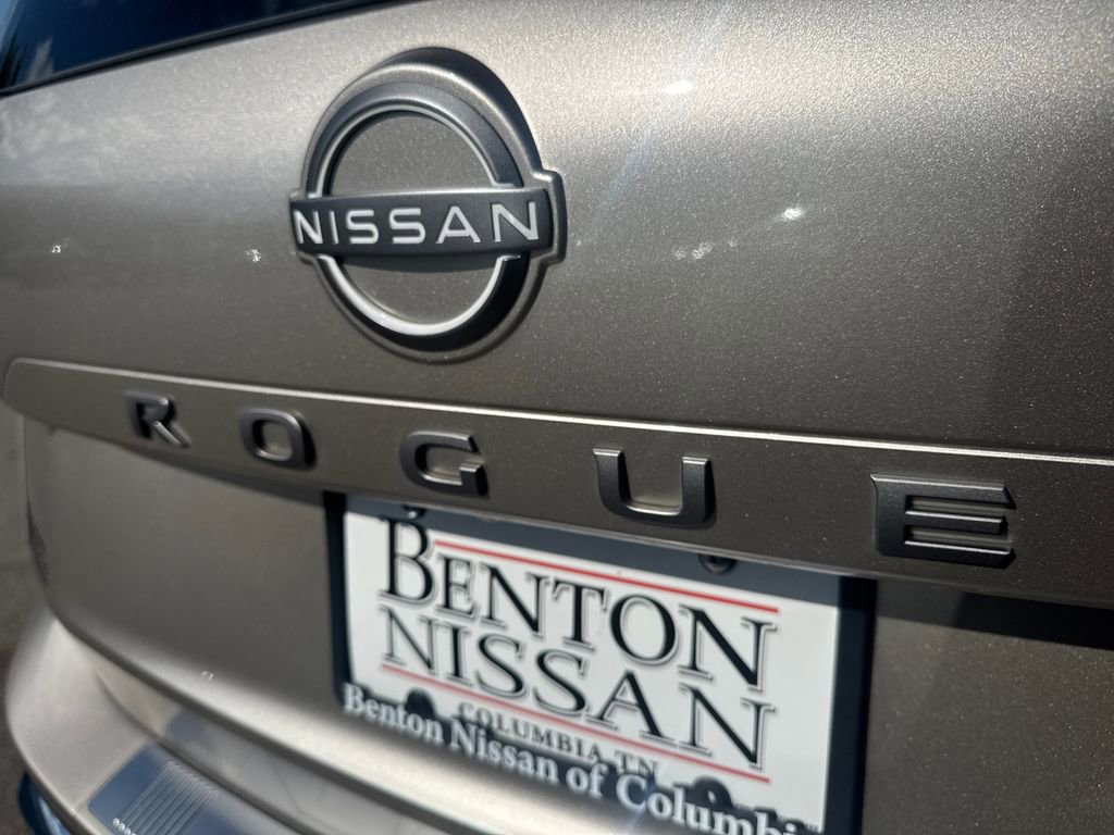 Used 2025 Nissan Rogue Platinum w/ Platinum Premium Package FWD image 41