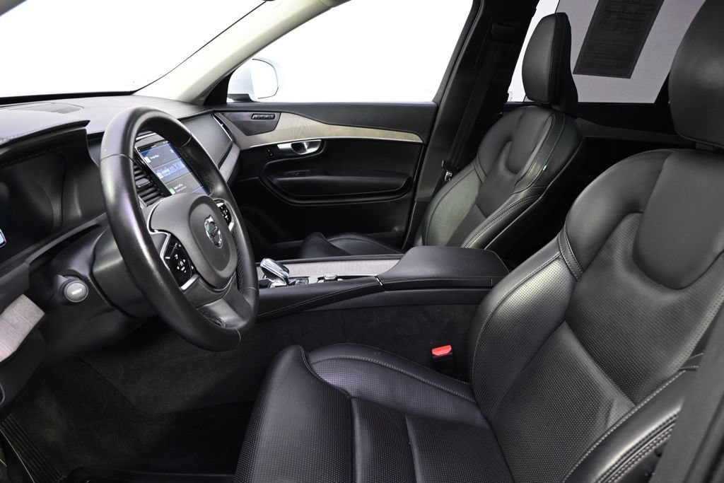 Used 2023 Volvo XC90 B6 Ultimate w/ Protection Package AWD/4WD image 13