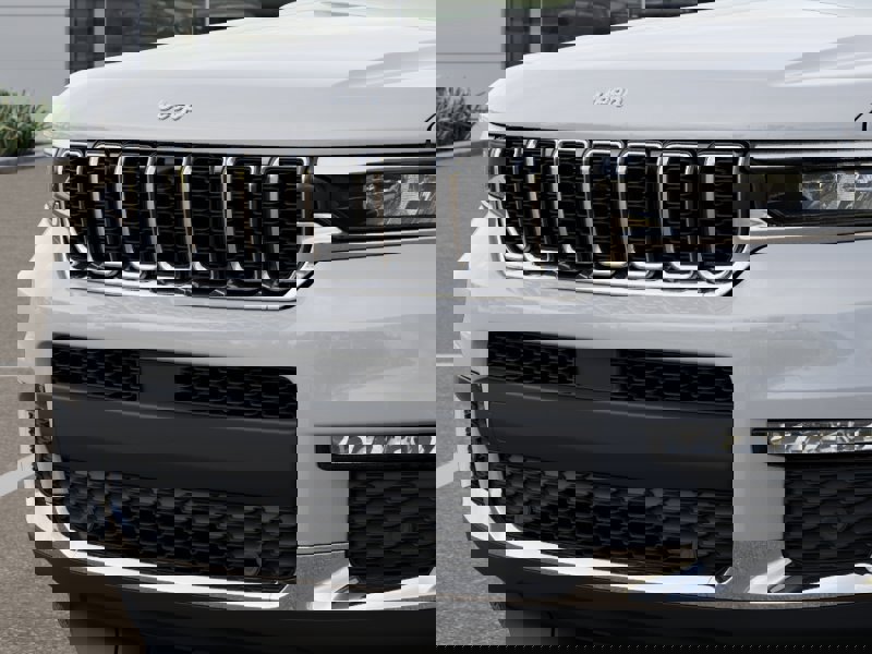 New 2025 Jeep Grand Cherokee L Limited w/ Luxury Tech Group II image 37