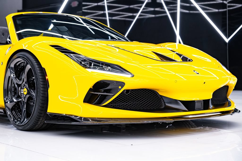 Used 2021 Ferrari F8 Tributo RWD image 6