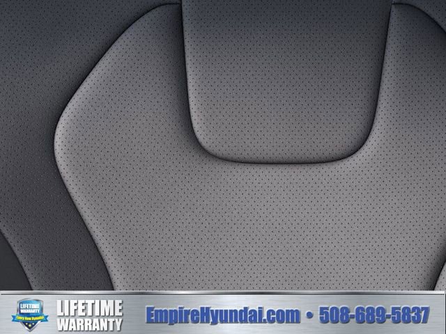 New 2026 Hyundai Elantra Limited FWD image 17