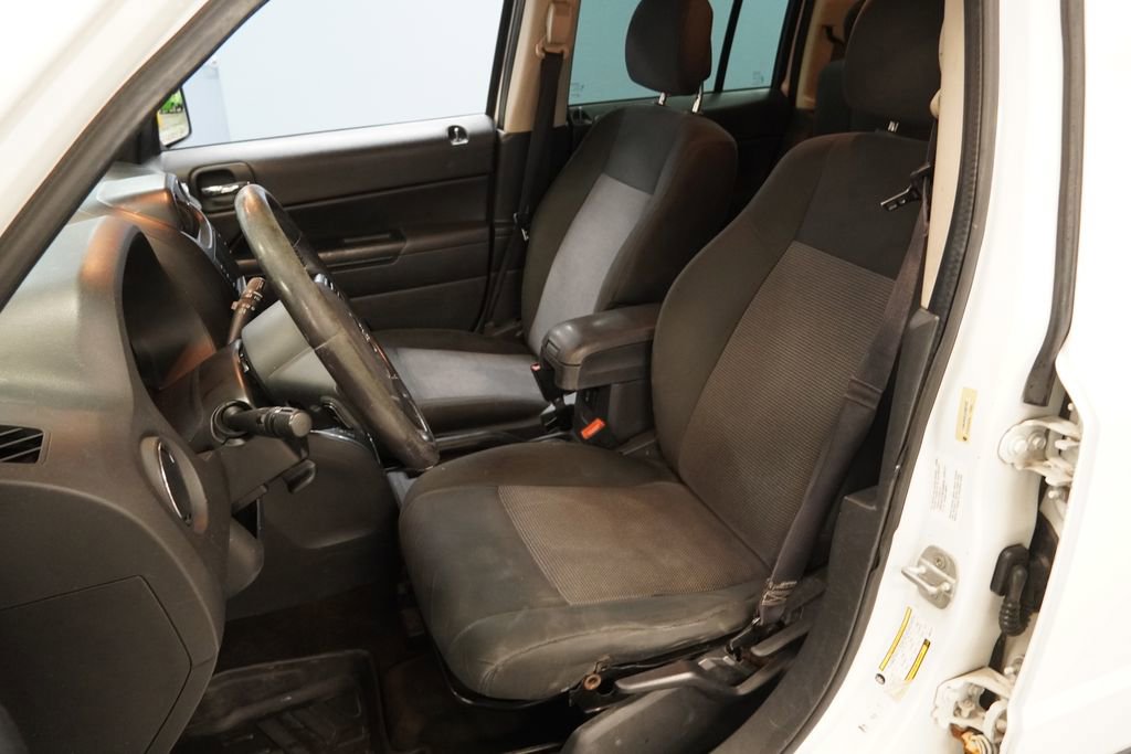 Used 2014 Jeep Patriot Latitude image 3